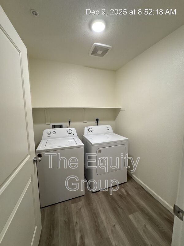 Building Photo - 7040 Avenue 310