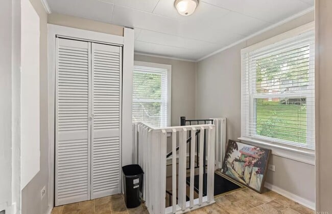 Building Photo - 139 Breckenbridge St