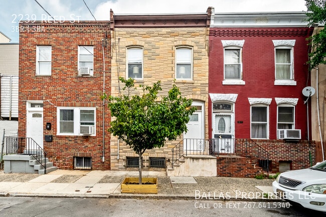 Building Photo - 2239 Reed St