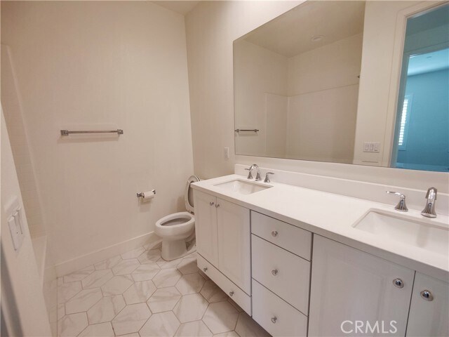 Building Photo - 14289 Hillcrest Dr