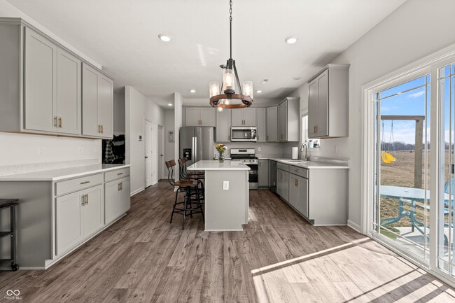 Building Photo - 1399 Hat Band St