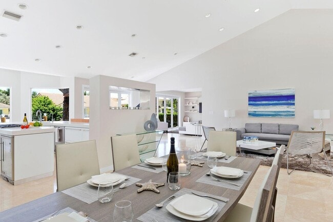 Building Photo - 511 Golden Harbour Dr