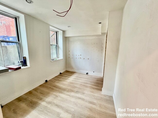 Building Photo - 1607 Tremont St