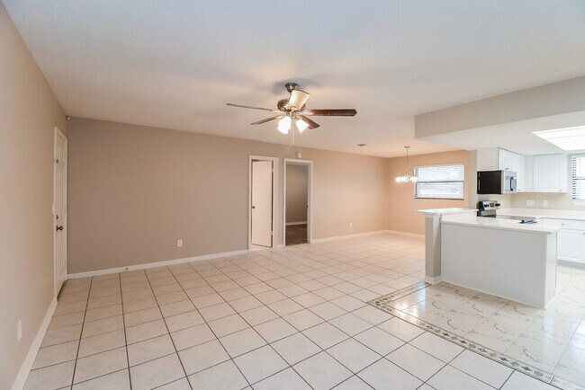 Building Photo - 1540 Derringer Rd