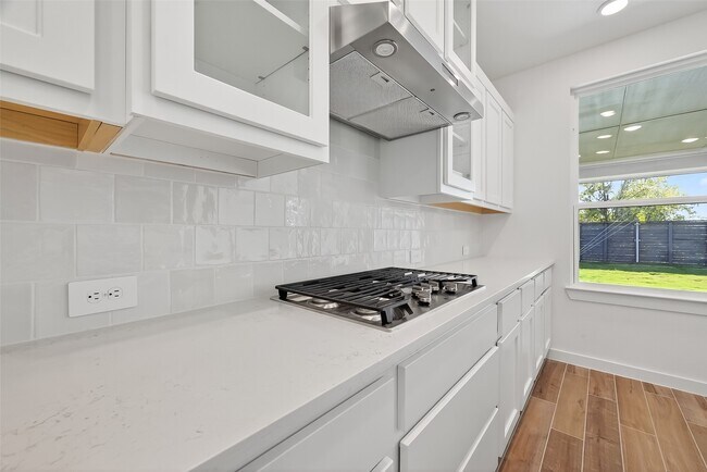 Building Photo - 3238 Kindred Wy