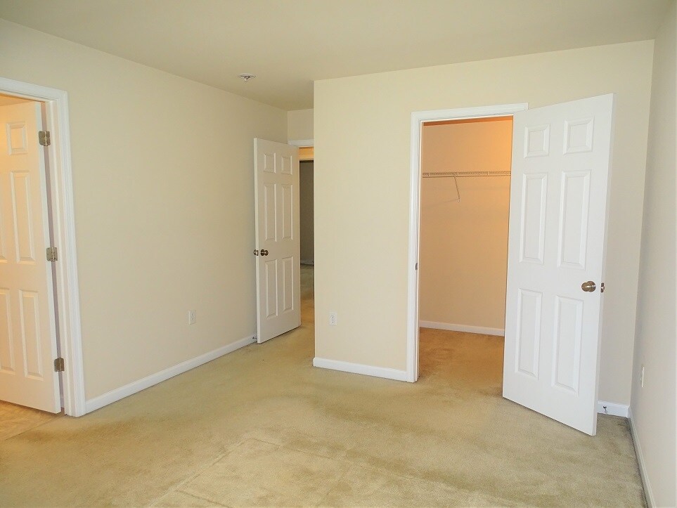 Building Photo - 1296 Overlook Rd
