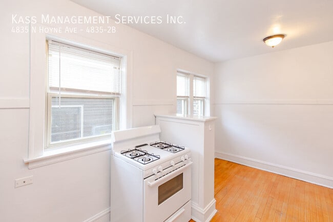Building Photo - 4835 N Hoyne Ave