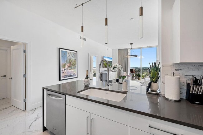 Building Photo - 550 Okeechobee Blvd