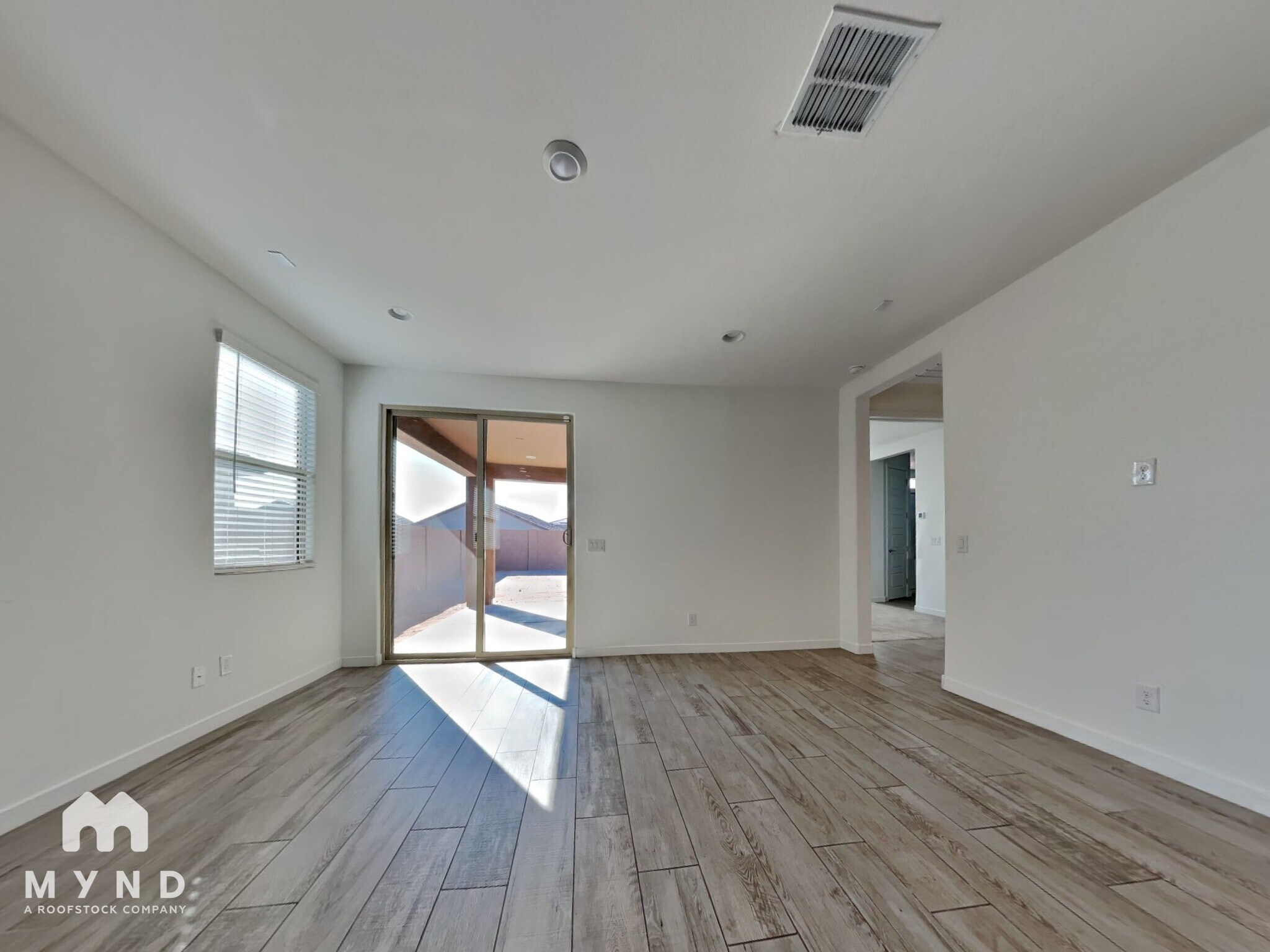 Building Photo - 19353 W Elm St