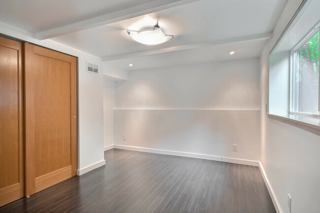 Building Photo - 4020 156th Ave SE