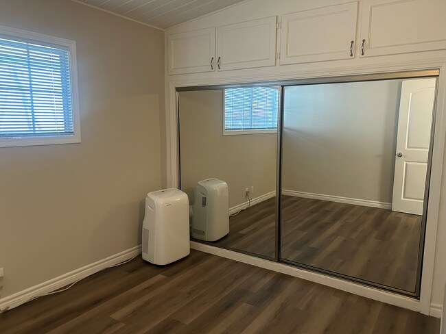 Building Photo - 15327 Pimenta Ave