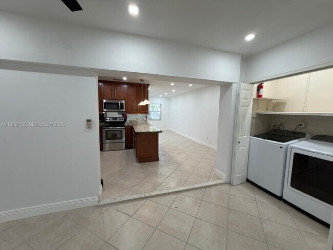 Building Photo - 11840 SW 81st Rd