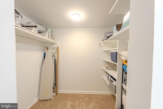Building Photo - 1300 Army Navy Dr