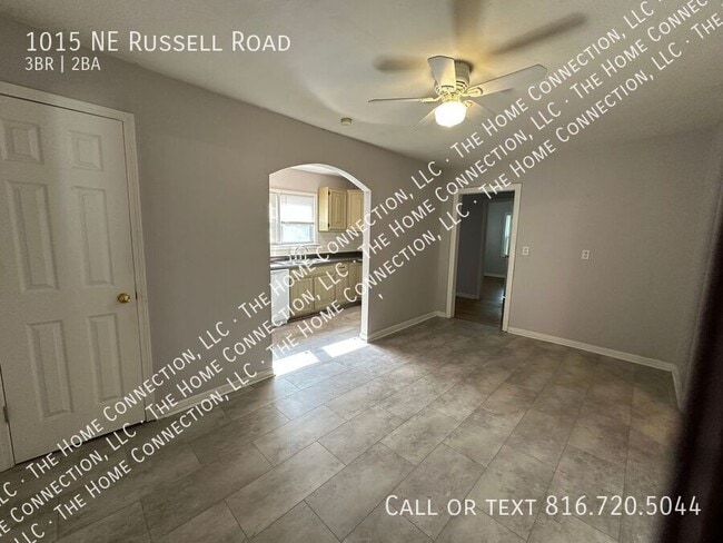 Building Photo - 1015 NE Russell Rd.