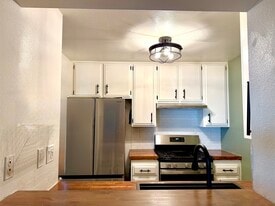 Building Photo - 7334 Quill Dr
