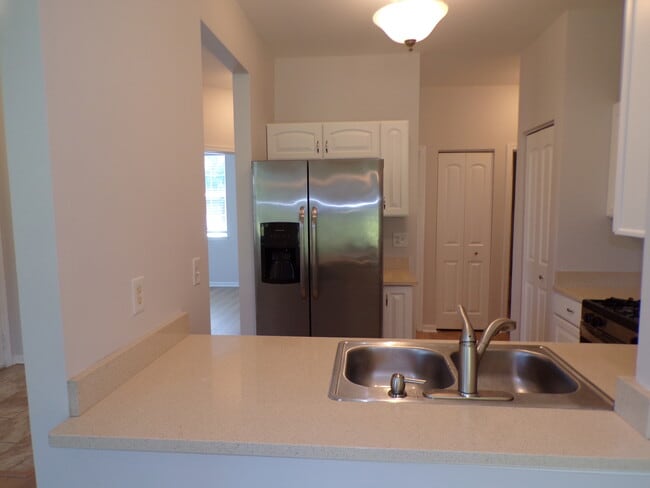 Building Photo - 1045 Carrick Ln