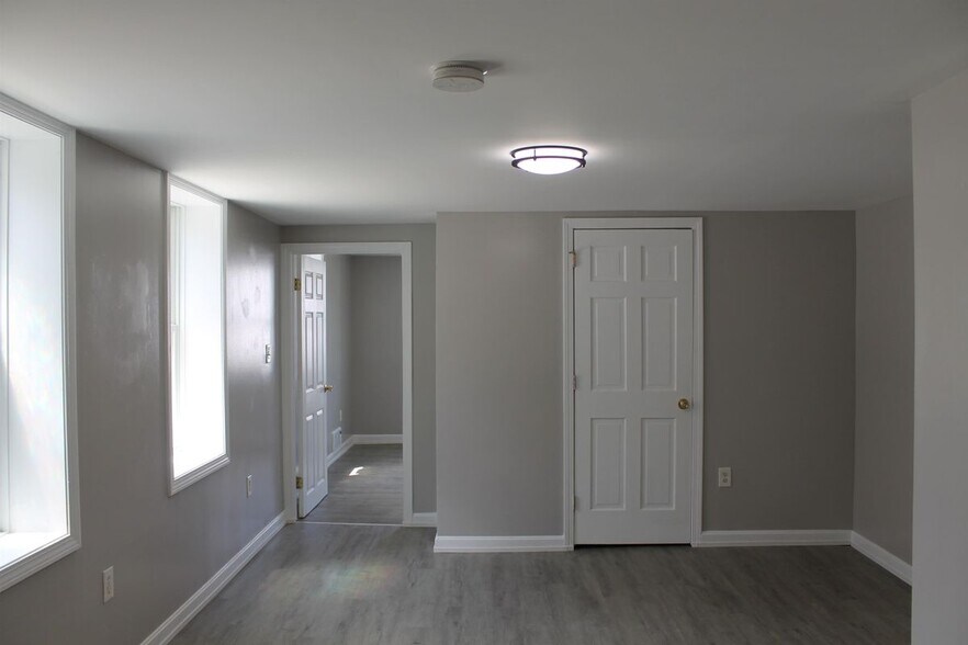 Building Photo - 15-17 Washington, Unit 17