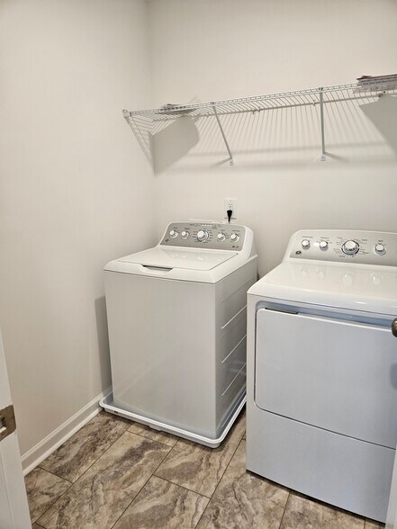 Brand New Washer and Dryer - 3164 Lilac Grove Dr
