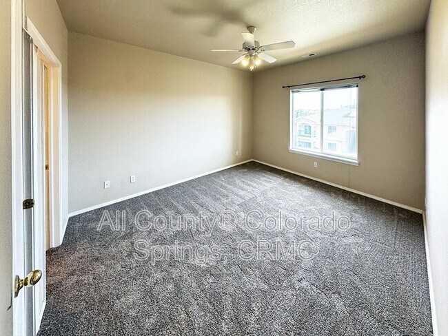 Building Photo - 3081 Mandalay Grove