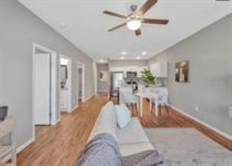 Building Photo - 775 N St Paul St