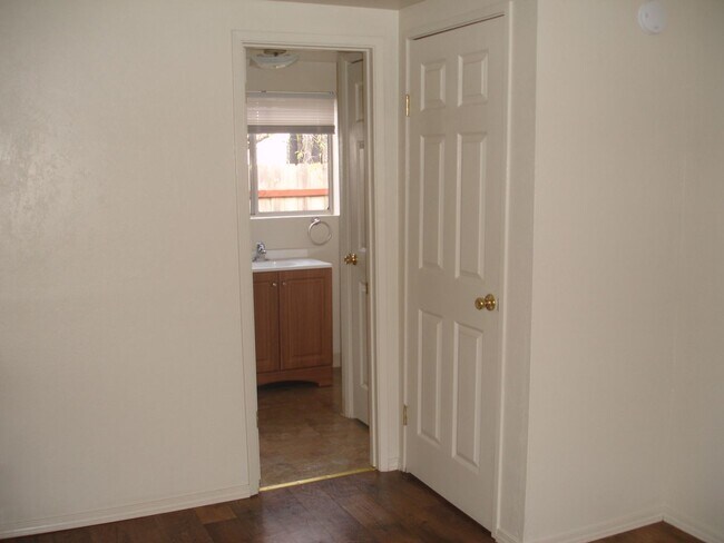 Building Photo - 5773-B Stratton Ln