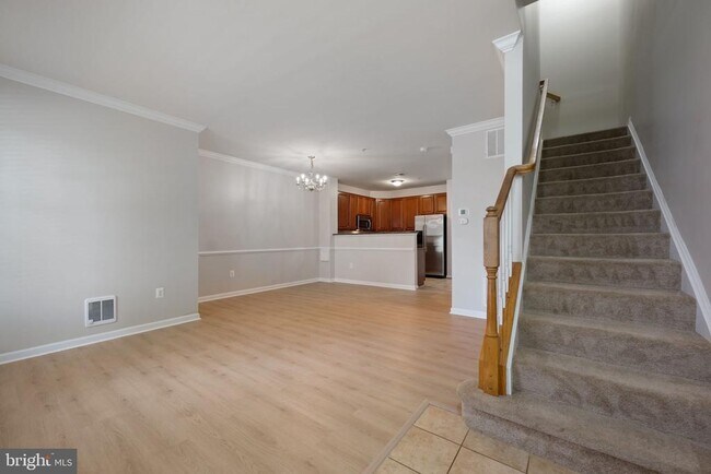Building Photo - 15555 John Diskin Cir