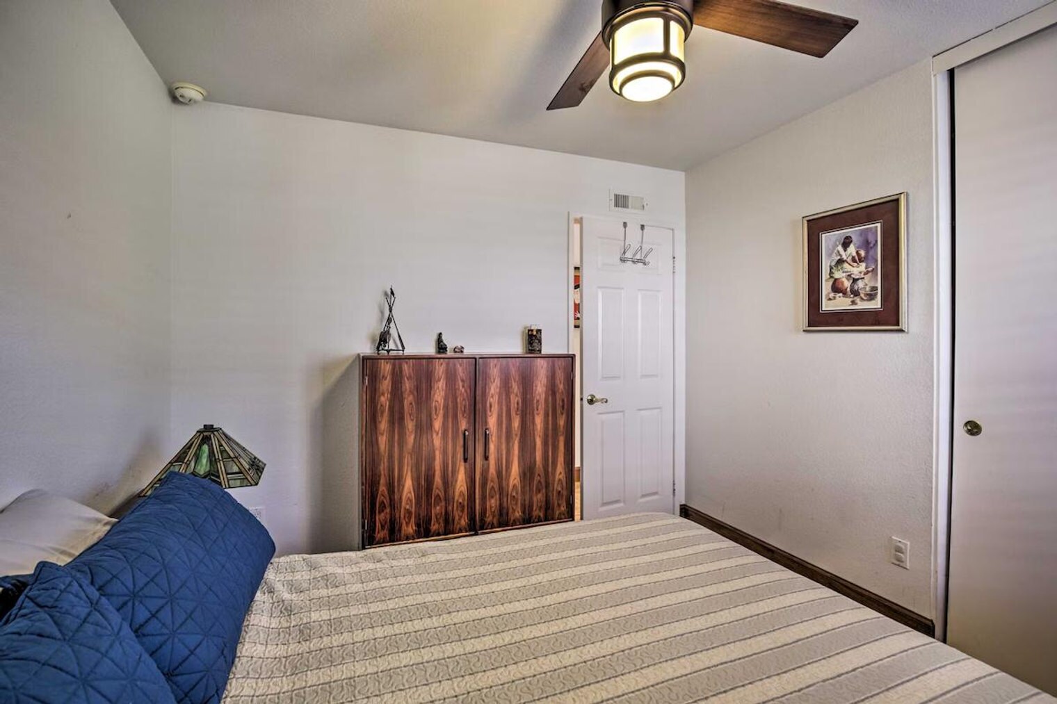 Building Photo - 939 Begonia Ct