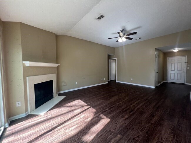 Building Photo - 28811 Stapleford St