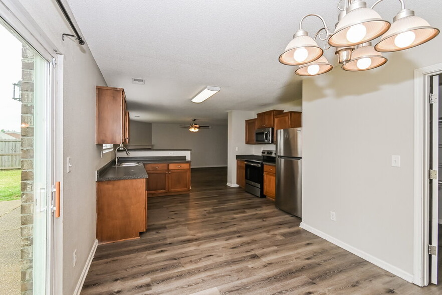 Building Photo - 7768 Gosbrook Ln