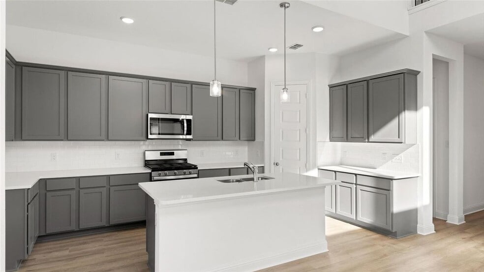 Building Photo - 2335 Sheppards Ln