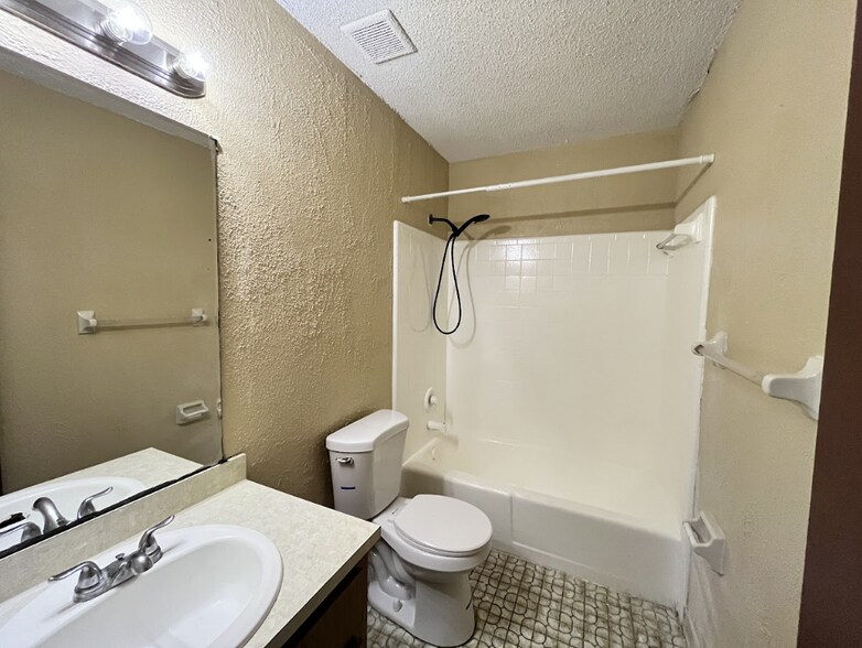 Building Photo - 7496 Necia Dr S