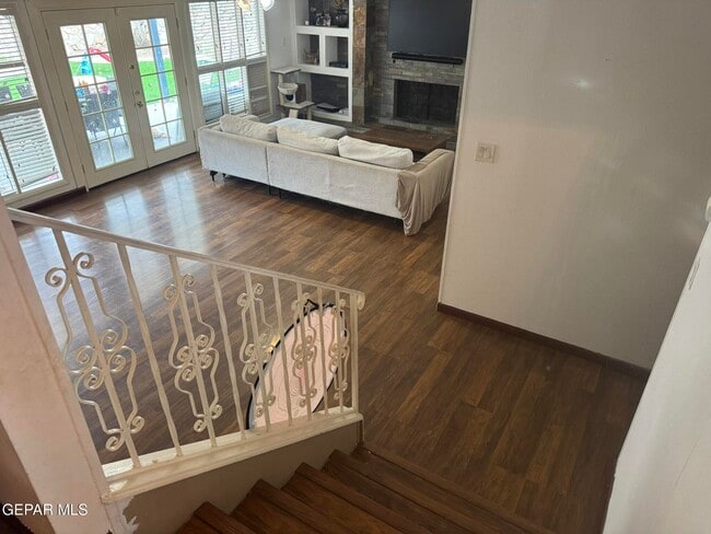 Building Photo - 6417 Pino Real Dr