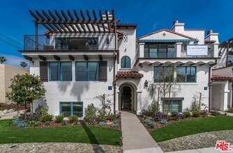 Building Photo - 810 S Catalina Ave