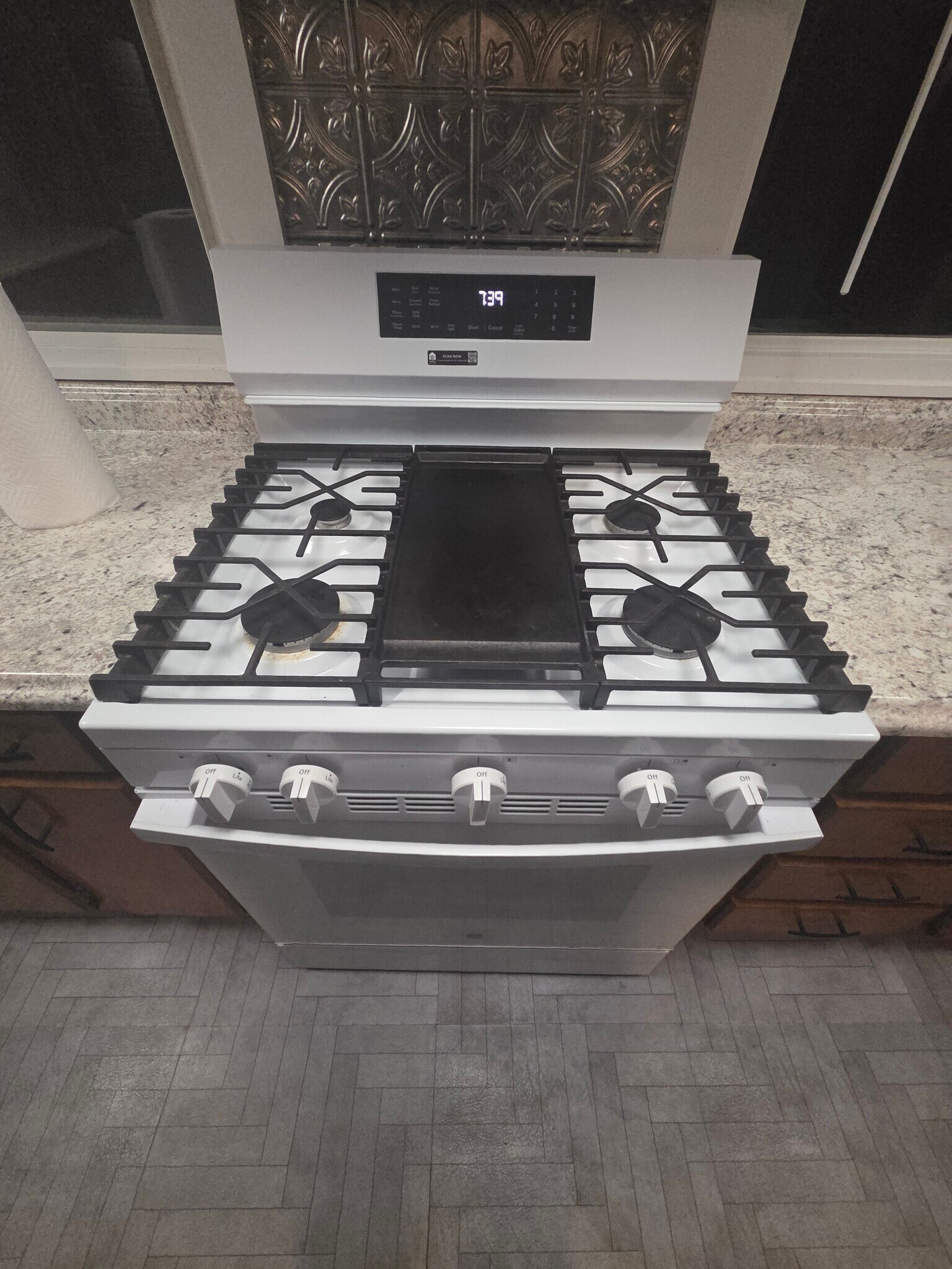 New Range with Air Fry Oven - 117 Arlington Ave