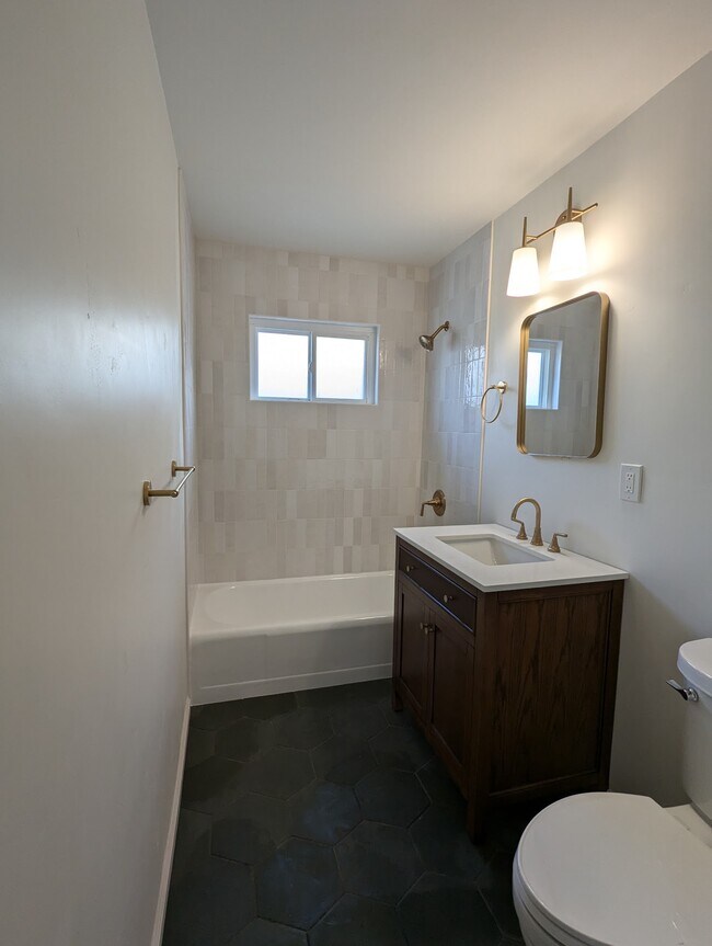 Building Photo - 574 Madison Ave