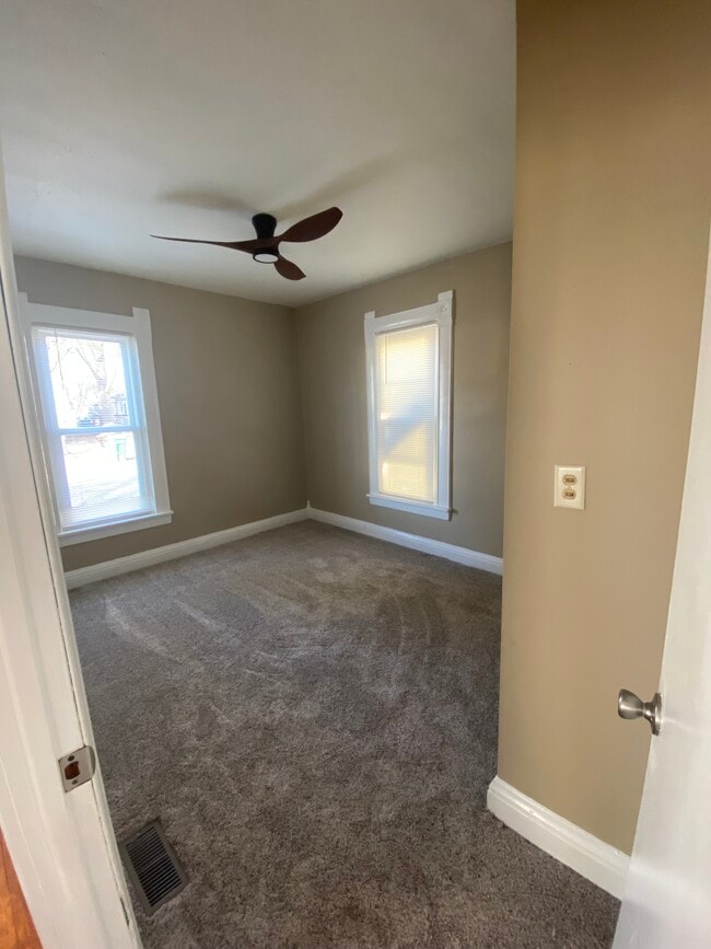 Building Photo - Hempstead