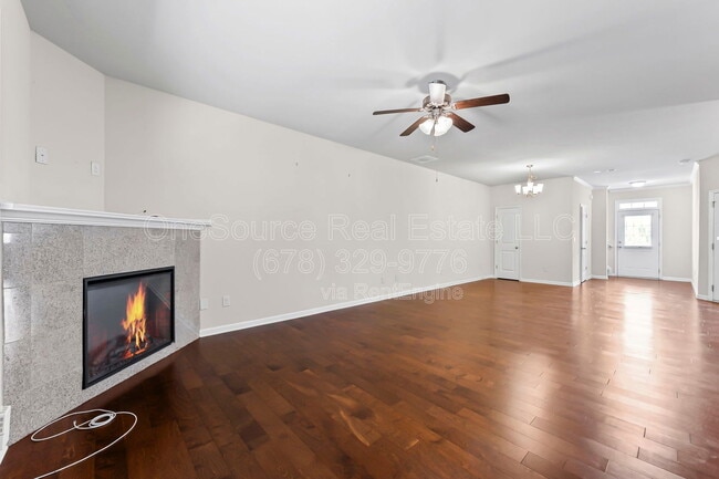 Building Photo - 385 Franklin Ln