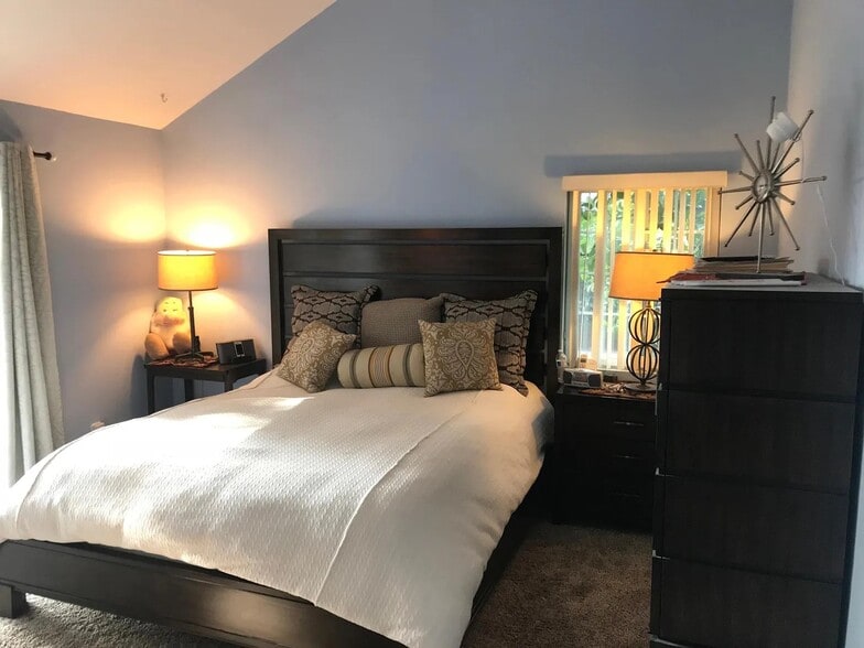 Building Photo - 3649 Birdsong Ave