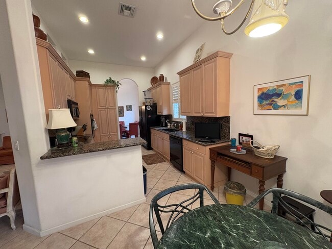 Building Photo - 15869 Vivanco St