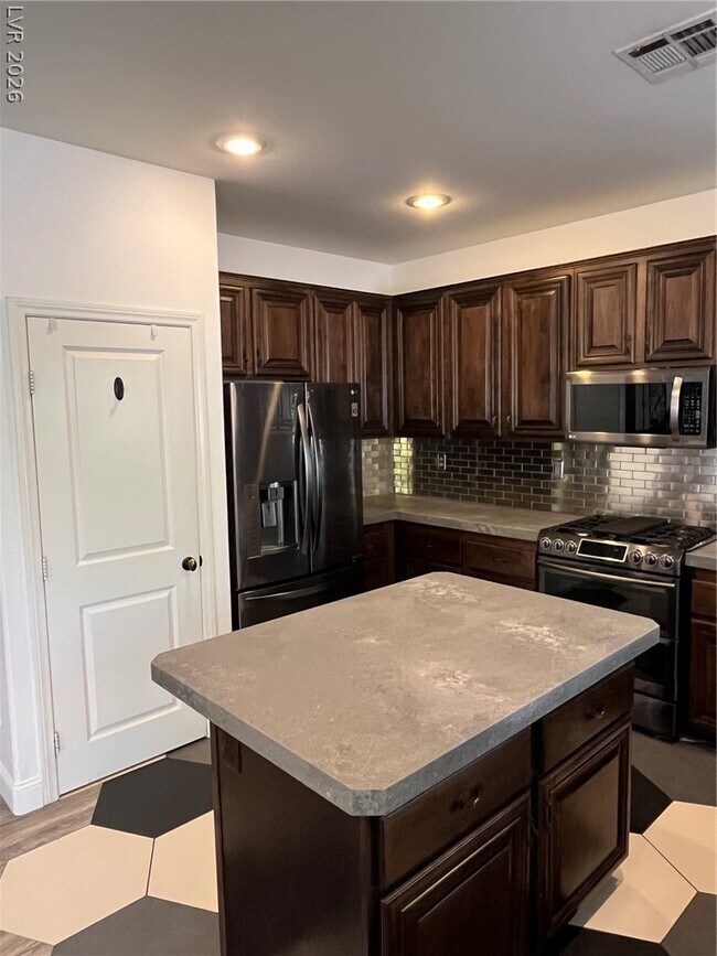 Building Photo - 5525 Mesquite Creek St