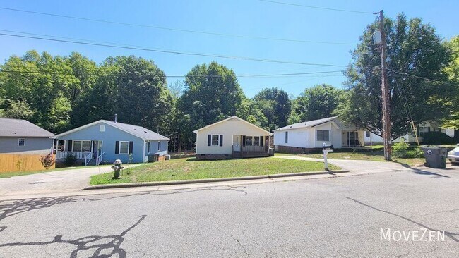 Building Photo - 4006 Coltrain Rd