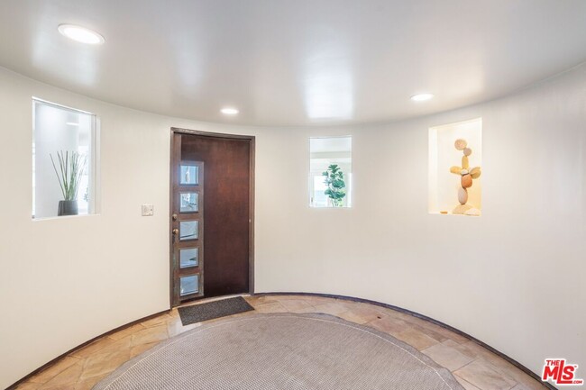 Building Photo - 24456 Malibu Rd