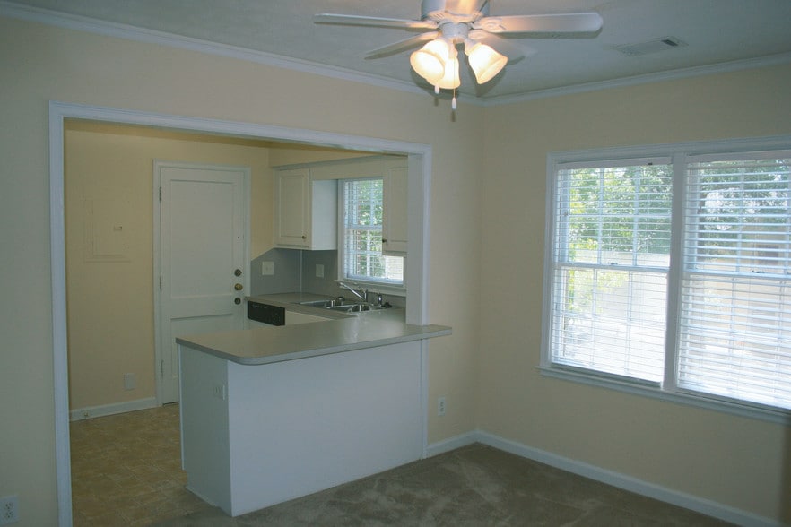 Hillcrest Apartments 1528 Wildwood Ave Columbus GA 31906 Apartment