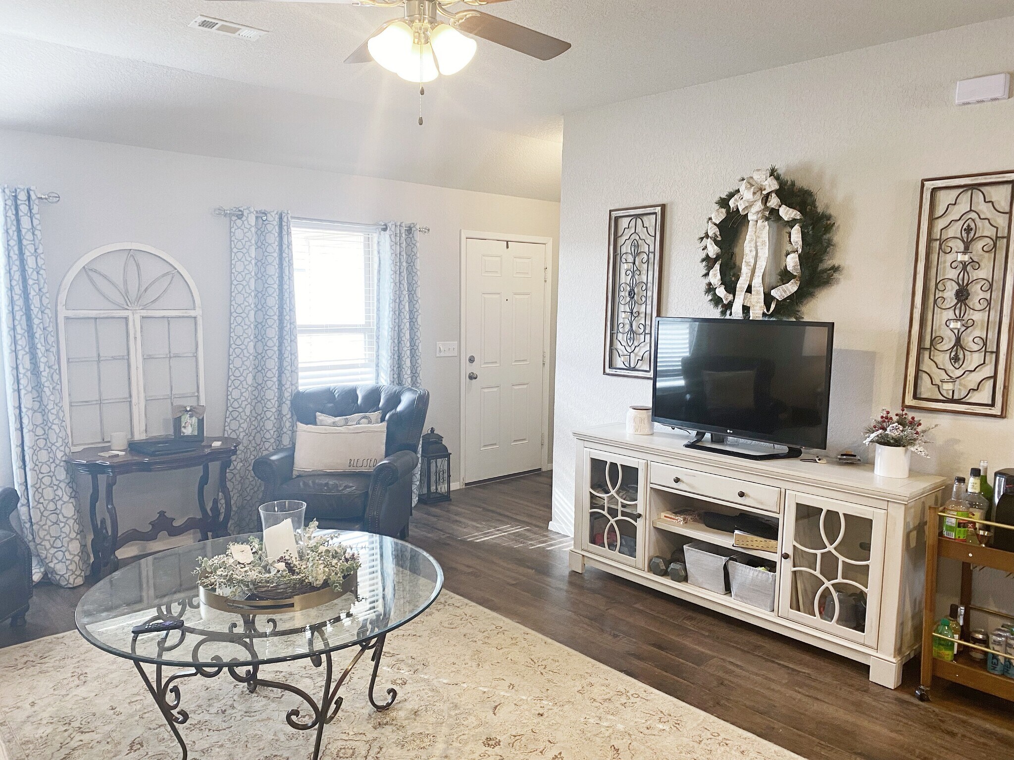 Living room - 1292 S Kingfisher Ln