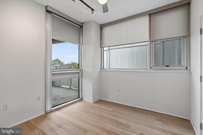 Building Photo - 3409 Wilson Blvd