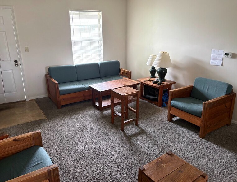 Living Room - 15 S Shafer St