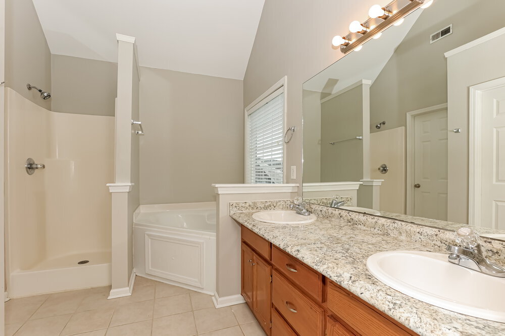 Building Photo - 2648 Hansford Dr