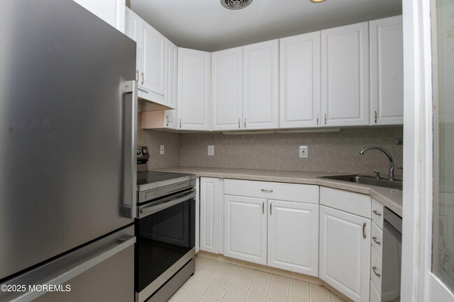 Building Photo - 5B Auburn Ct