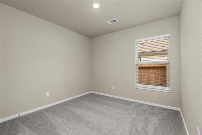 Building Photo - 13567 bay springs drive
