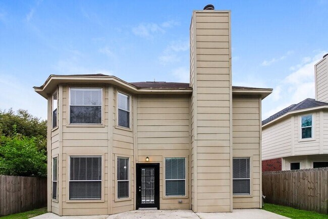 Building Photo - 3310 Tenaha Dr